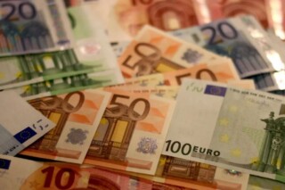 Prosječna majska plata iznosila 832 eura