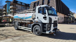 TIKA donirala cistijernu Opštini Rožaje: Vozilo će se koristiti za pranje javnih površina i transport pitke vode